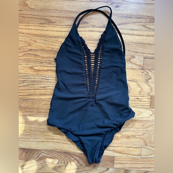 Billabong 🖤🌊Black Crochet One-Piece Swimsuit - Picture 3 of 11